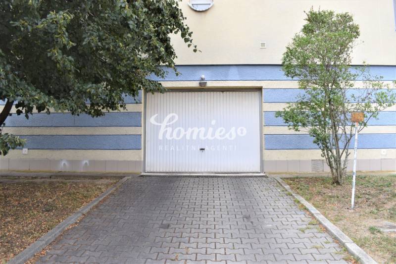RENT Three bedroom apartment + garage Nitra