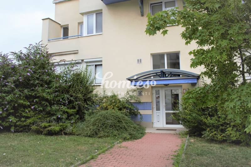 RENT Three bedroom apartment + garage Nitra