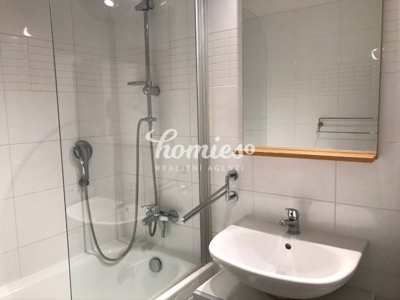 2 bedroom apartment for rent, AC, garage, Botanicka Nitra