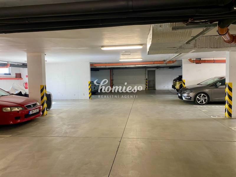 2 bedroom apartment for rent, AC, garage, Botanicka Nitra