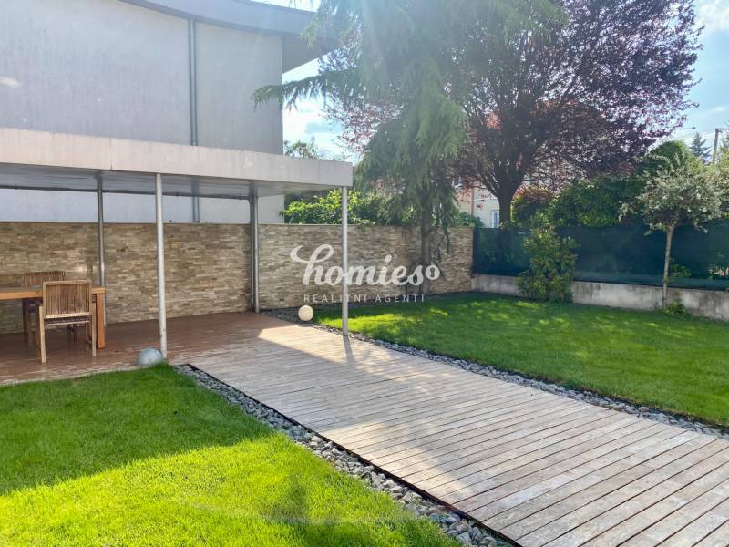 For rent 2-bedroom apartment with garden, in Nitra city center