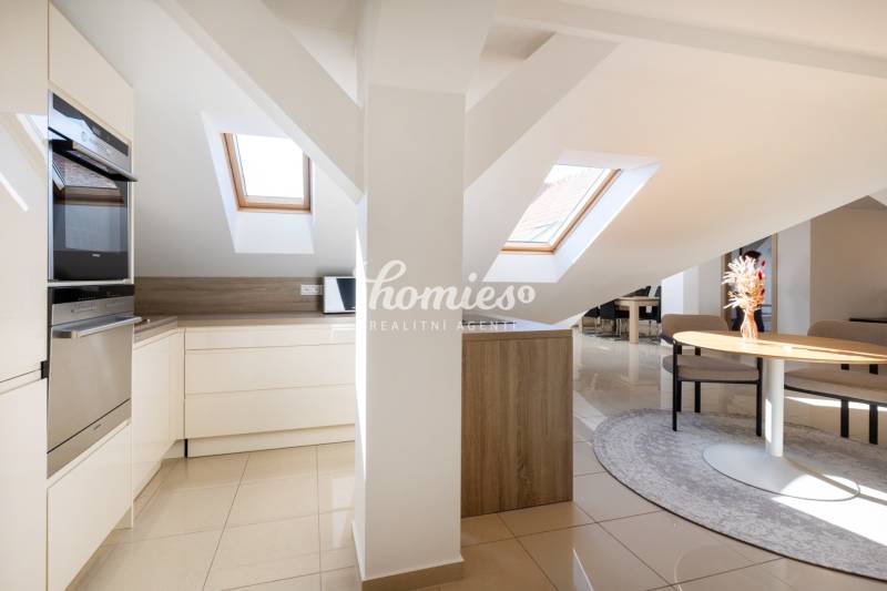 Rent Two bedroom apartment, Two bedroom apartment, Štefánikova trieda,