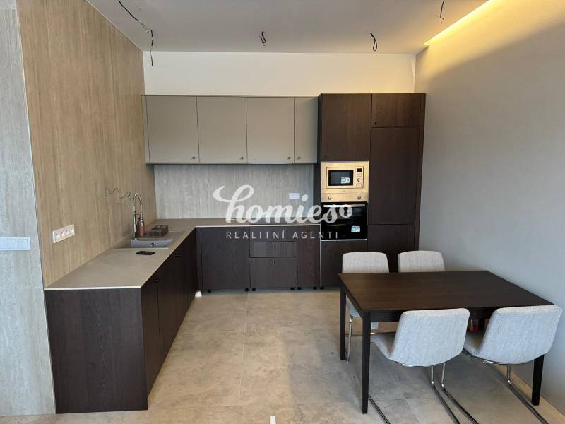 Luxury one bedroom flat with garage for Rent, Nitra - city centrum 