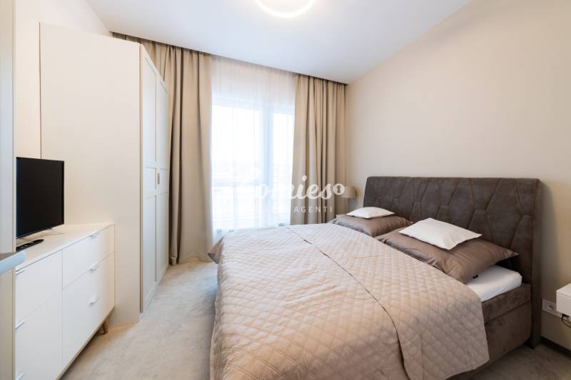 Luxury one bedroom flat with garage for Rent, Nitra - city centrum 