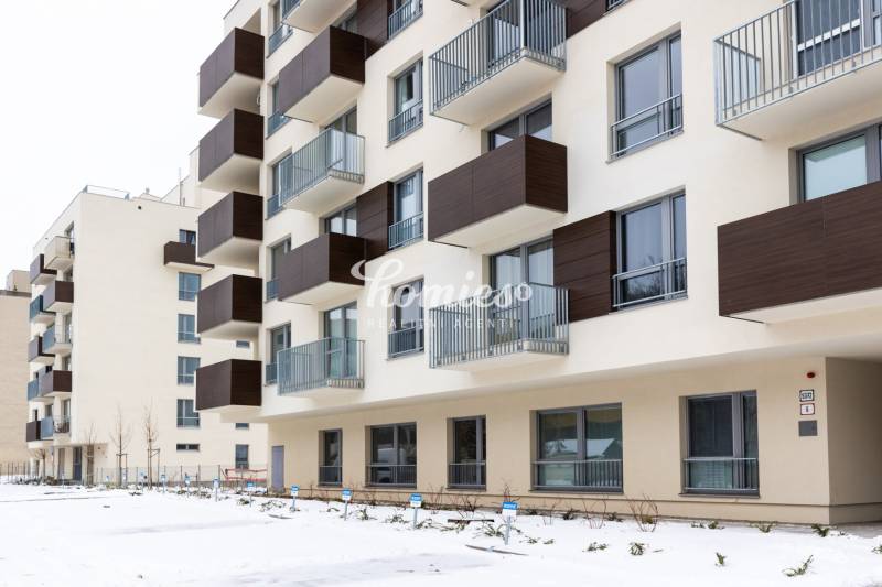 Luxury one bedroom flat with garage for Rent, Nitra - city centrum 