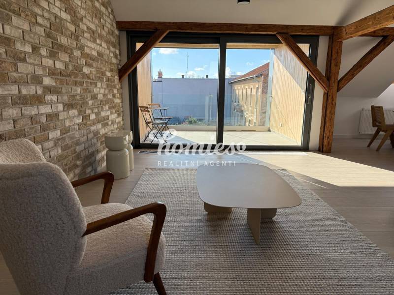 Exceptional 3.5-room designer apartment 130 m2 Nitra