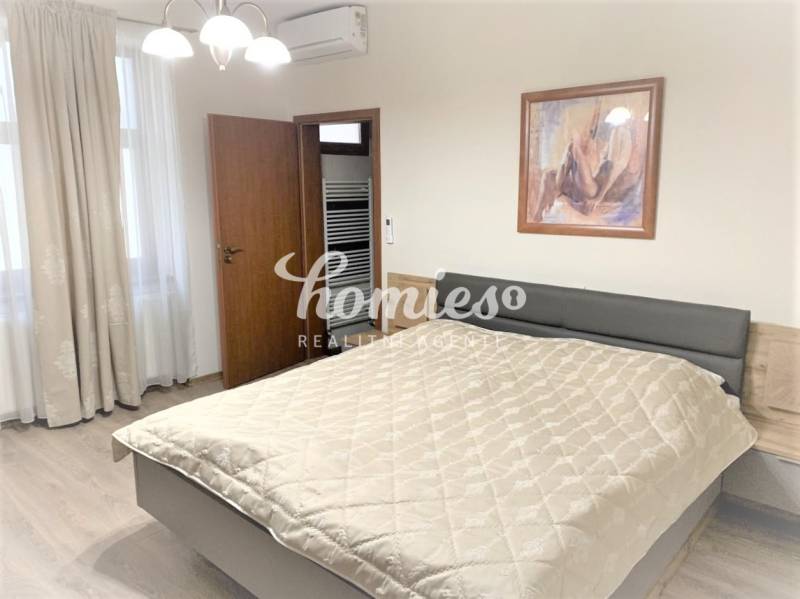 FOR RENT luxuryTwo bedroom flat with  garden, Nitra centrum